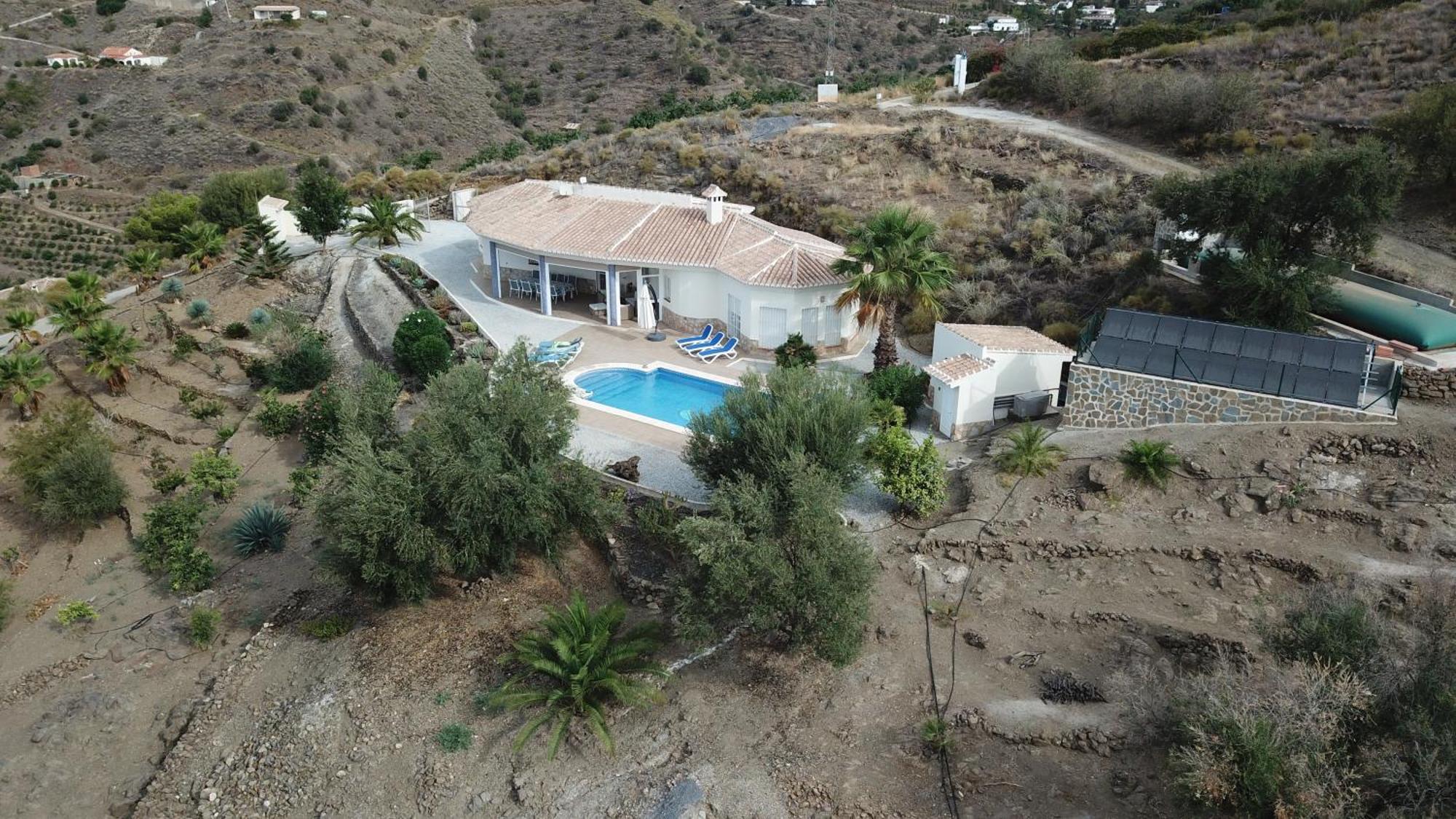 Villa Camakini With Heated Pool And Sea View 아레나스 외부 사진
