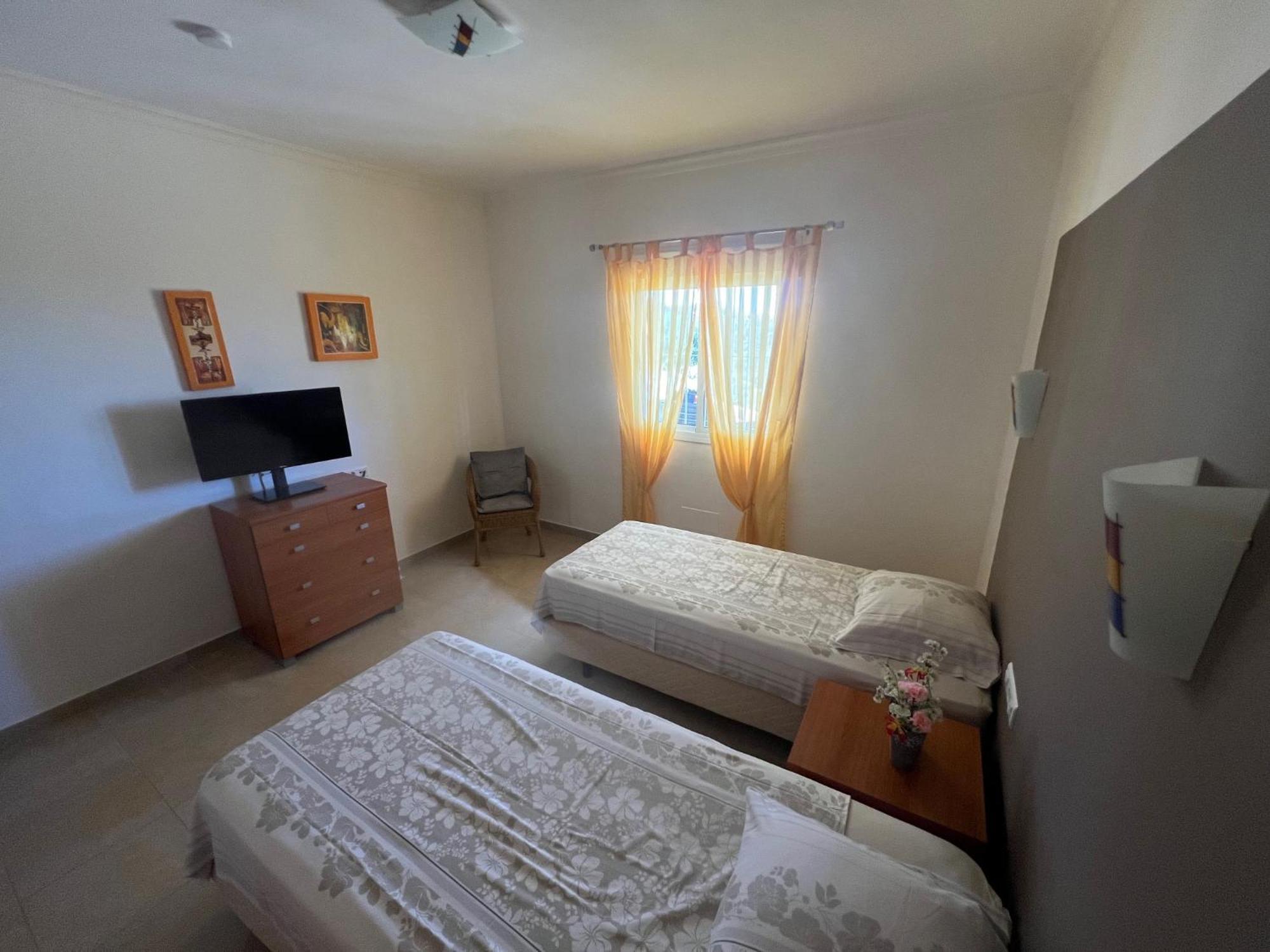 Villa Camakini With Heated Pool And Sea View 아레나스 외부 사진