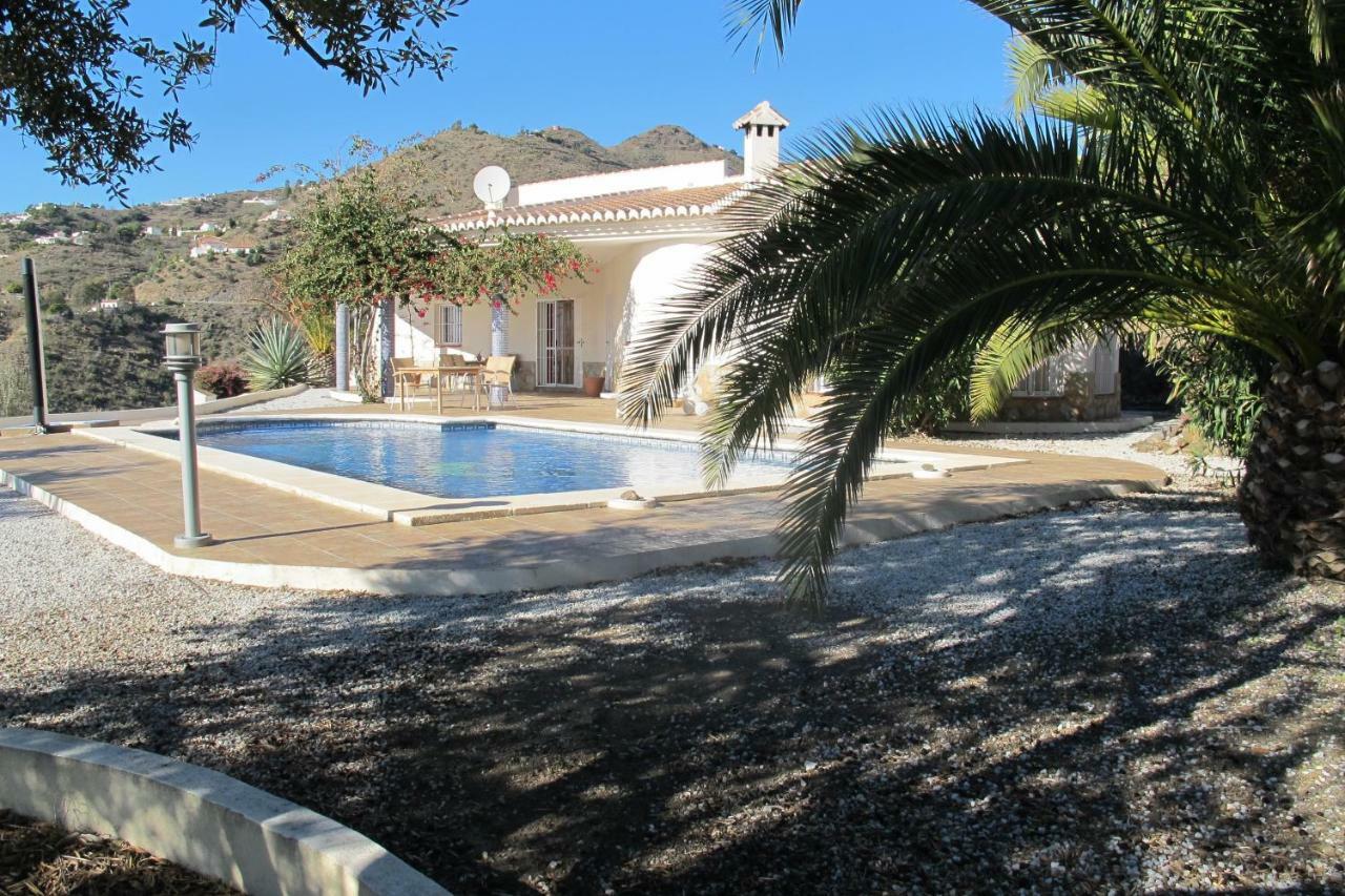 Villa Camakini With Heated Pool And Sea View 아레나스 외부 사진