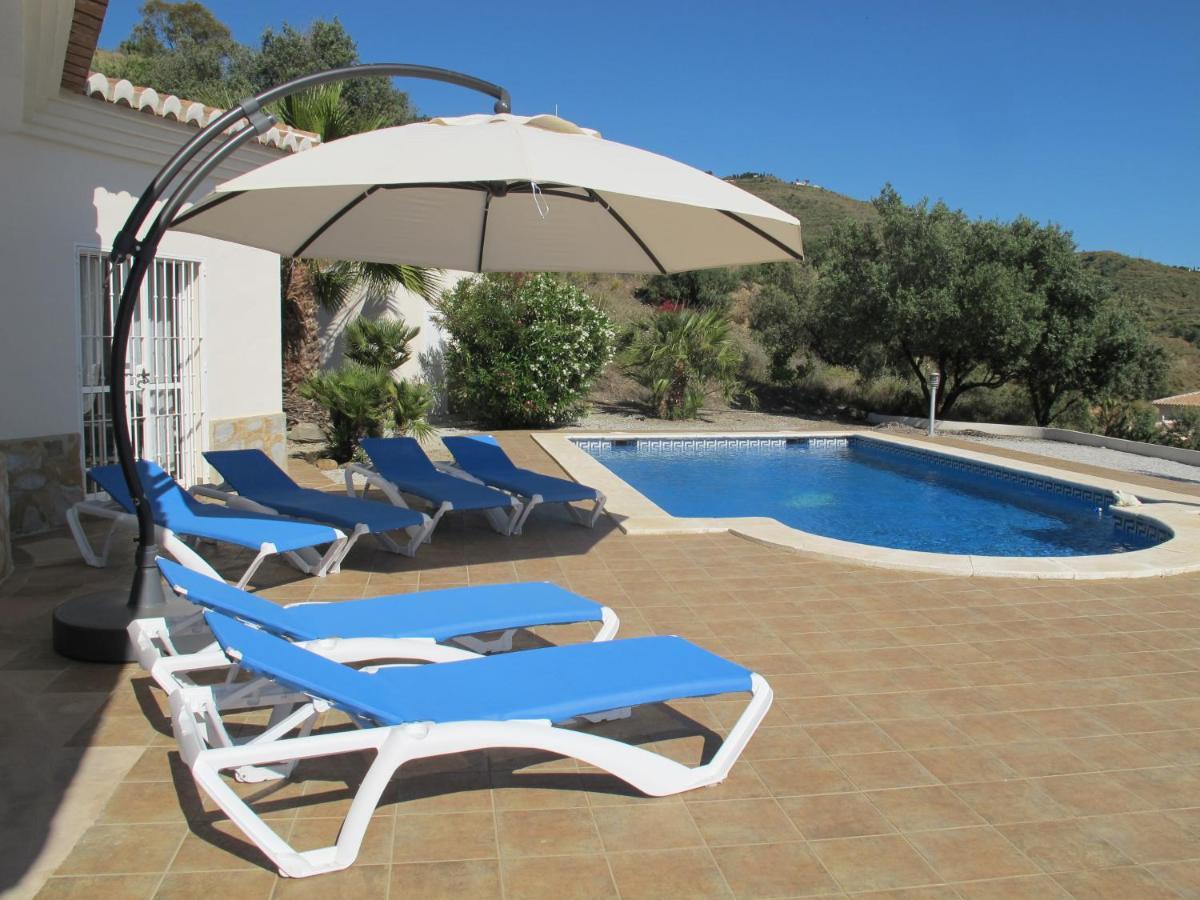 Villa Camakini With Heated Pool And Sea View 아레나스 외부 사진