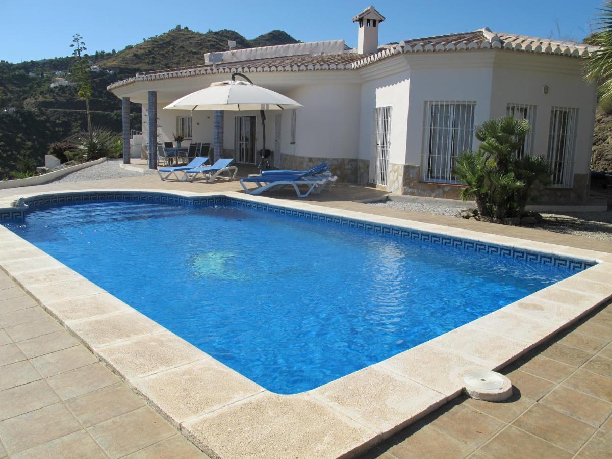 Villa Camakini With Heated Pool And Sea View 아레나스 외부 사진
