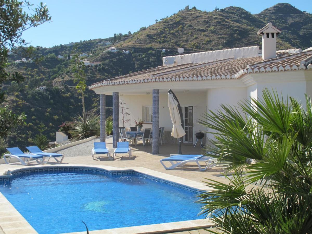 Villa Camakini With Heated Pool And Sea View 아레나스 외부 사진