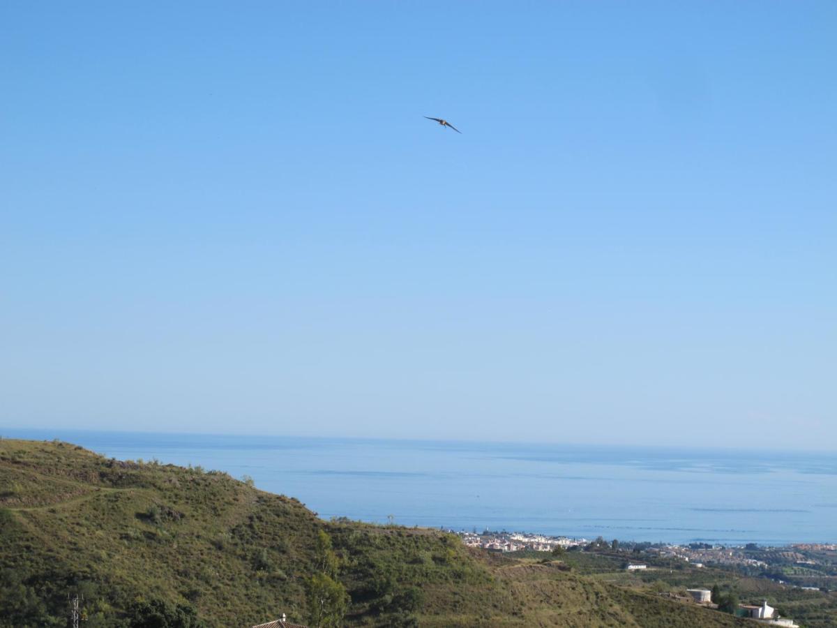 Villa Camakini With Heated Pool And Sea View 아레나스 외부 사진